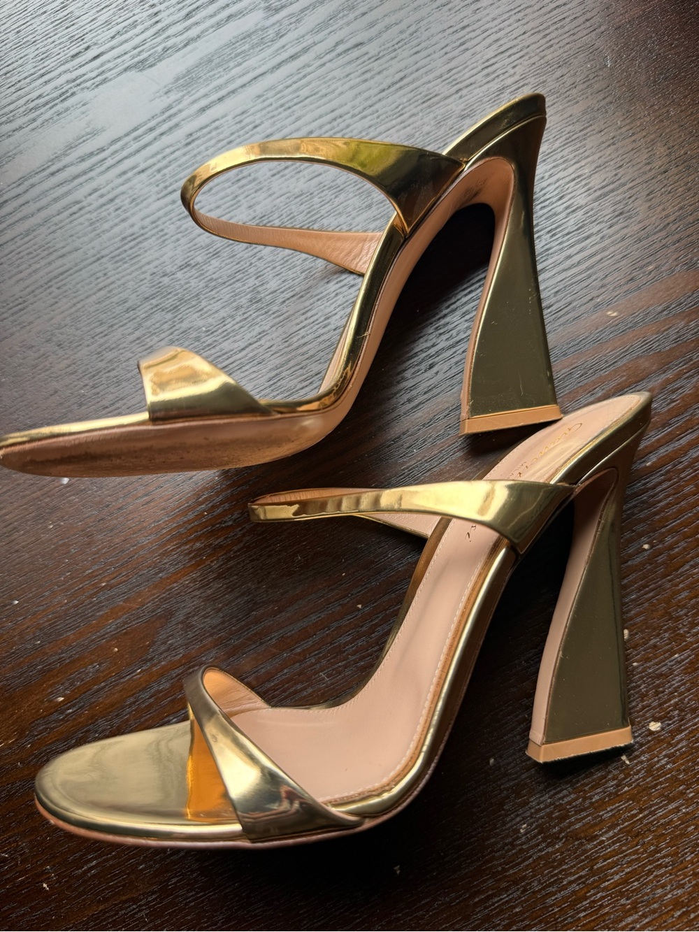 Gianvito Rossi Aura sandal in gold metallic size 38 - Picture 6 of 13